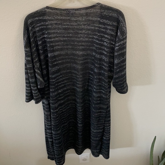 LulaRoe Shirley - Picture 5 of 5